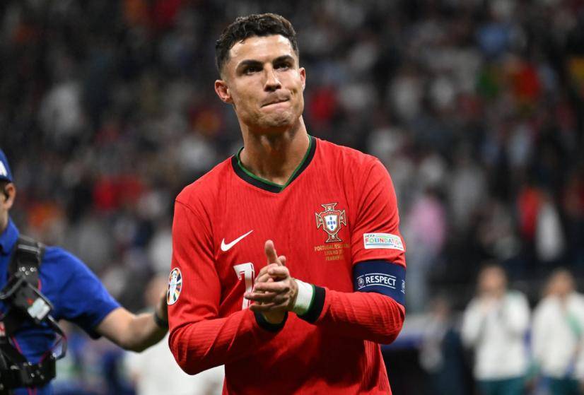 蜂鸟-西班牙队不断突破！，C罗连续十五场比赛得分超过反败为胜全场沸腾不已的简单介绍