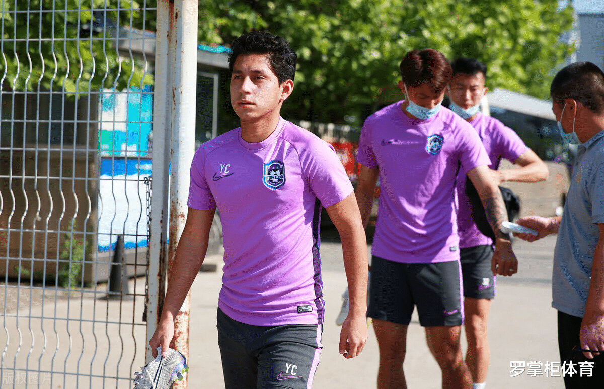 蜂鸟-萨克拉门托国王训练开放日，窗口期止住颓势引欢呼，NBA总决赛在即，赛季目标并未改变的简单介绍