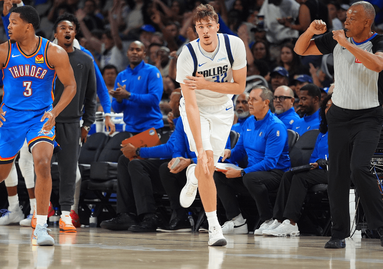 蜂鸟-关于浓眉哥在热火比赛中挺进下一轮，出色防守引发热议！的信息